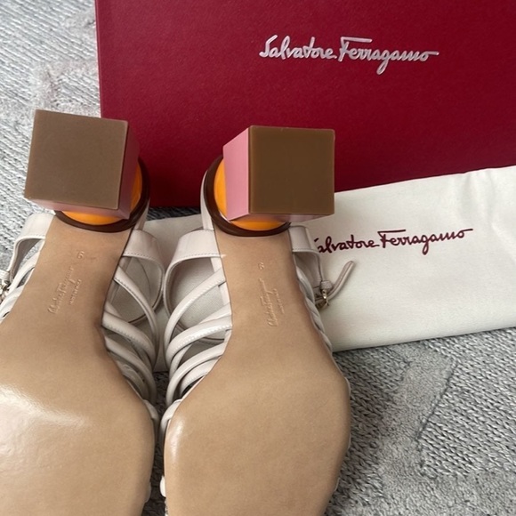 NWT Salvatore Ferragamo sandal - Picture 3 of 6